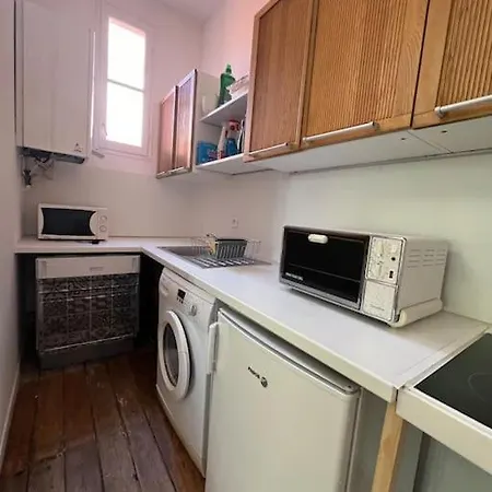 Apartment A 50m De La