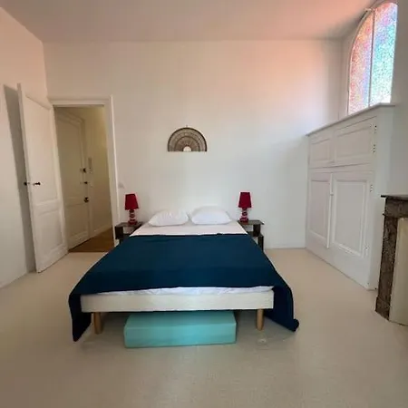 A 50m De La * Arcachon