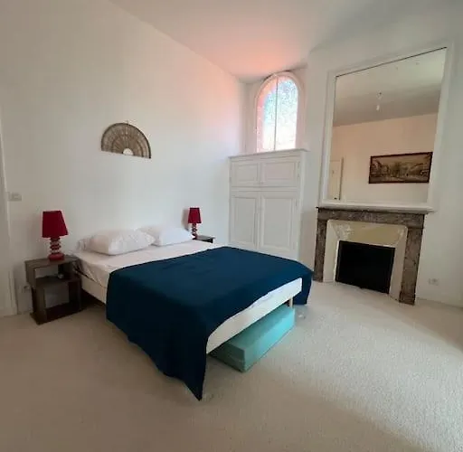 Apartment A 50m De La